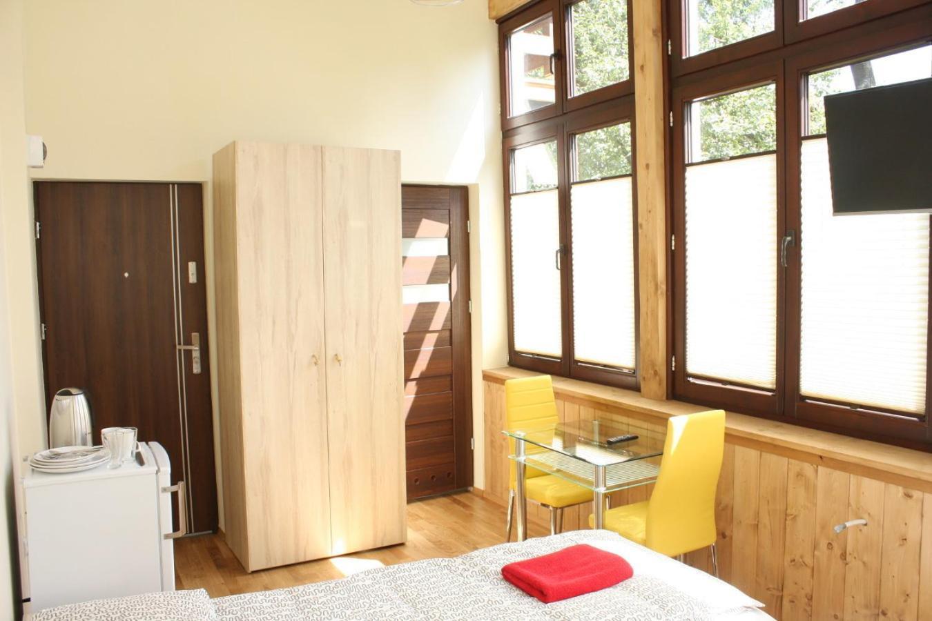 Gimnazjalna 5 - Apartamenty I Pokoje W Centrum Zakopanego Стая снимка